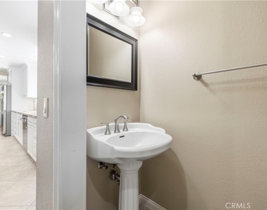 9141 Wheatland Ave - Photo Thumbnail 15
