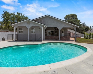 9141 Wheatland Ave - Photo Thumbnail 30