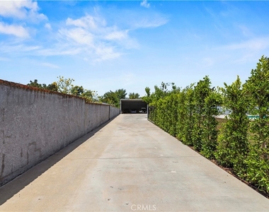 9141 Wheatland Ave - Photo Thumbnail 24