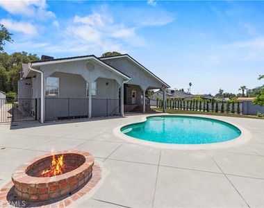 9141 Wheatland Ave - Photo Thumbnail 31