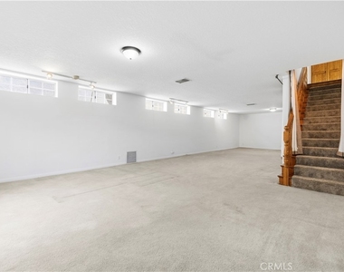 9141 Wheatland Ave - Photo Thumbnail 18