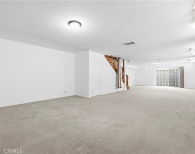 9141 Wheatland Ave - Photo Thumbnail 20