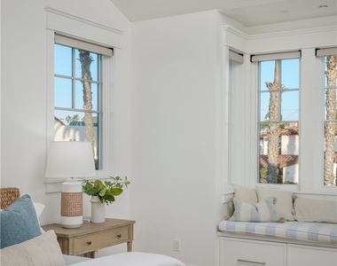 153 Granada Avenue - Photo Thumbnail 31