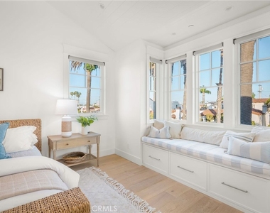 153 Granada Avenue - Photo Thumbnail 30