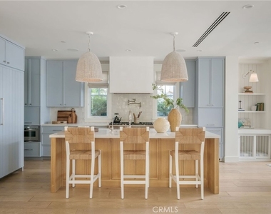 153 Granada Avenue - Photo Thumbnail 13