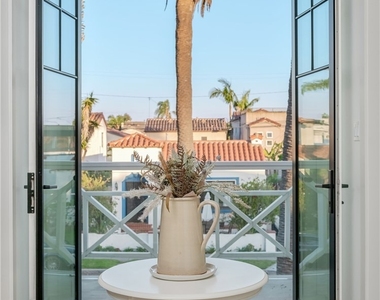 153 Granada Avenue - Photo Thumbnail 37