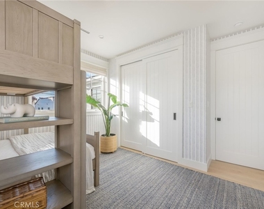 153 Granada Avenue - Photo Thumbnail 39