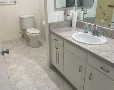 367 Avenida Castilla - Photo Thumbnail 5