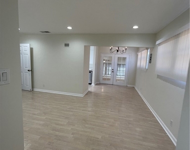 14261 Cedarwood - Photo Thumbnail 1