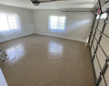 14261 Cedarwood - Photo Thumbnail 14