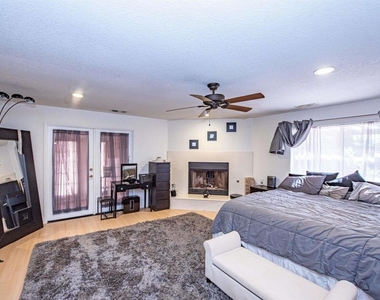 2715 S Centre City Parkway - Photo Thumbnail 39