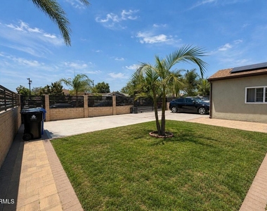 7330 Satsuma Avenue - Photo Thumbnail 6