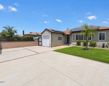 7330 Satsuma Avenue - Photo Thumbnail 1