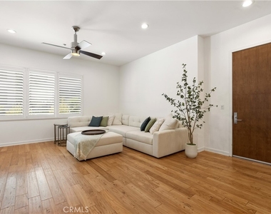 21 Gramercy - Photo Thumbnail 2