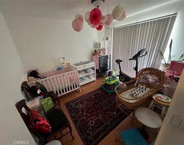 352 West Road - Photo Thumbnail 11