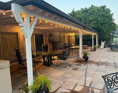 352 West Road - Photo Thumbnail 17