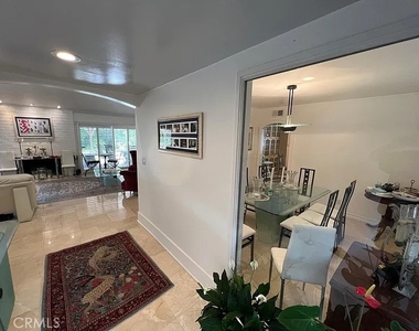 352 West Road - Photo Thumbnail 3