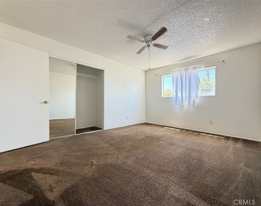 1056 E Phillips - Photo Thumbnail 14