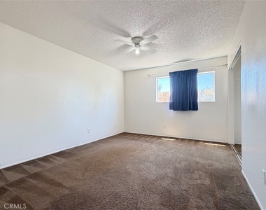 1056 E Phillips - Photo Thumbnail 19