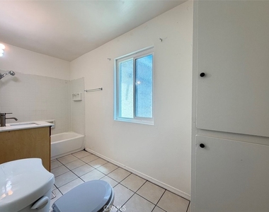 1056 E Phillips - Photo Thumbnail 15