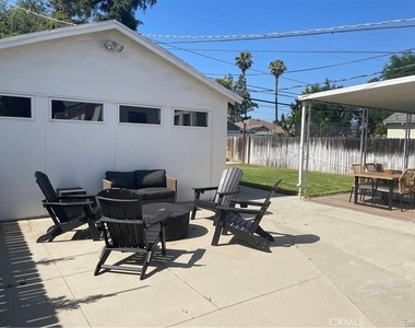 4586 Sunnyside Drive - Photo Thumbnail 24