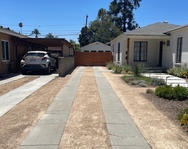 4586 Sunnyside Drive - Photo Thumbnail 37