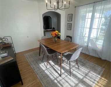 4586 Sunnyside Drive - Photo Thumbnail 13