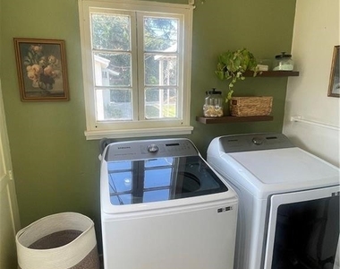 4586 Sunnyside Drive - Photo Thumbnail 17