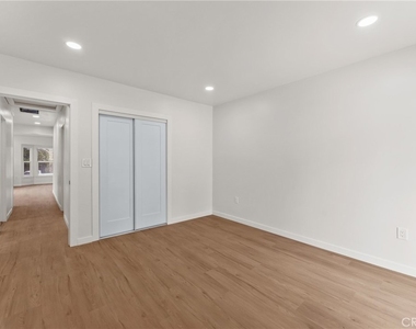 6222 Magnolia Avenue - Photo Thumbnail 11