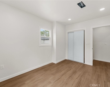 6222 Magnolia Avenue - Photo Thumbnail 9