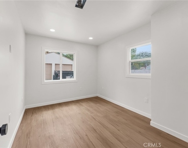 6222 Magnolia Avenue - Photo Thumbnail 8