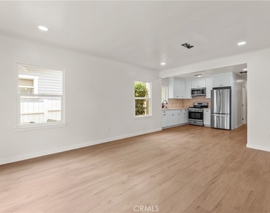 6220 Magnolia Avenue - Photo Thumbnail 4