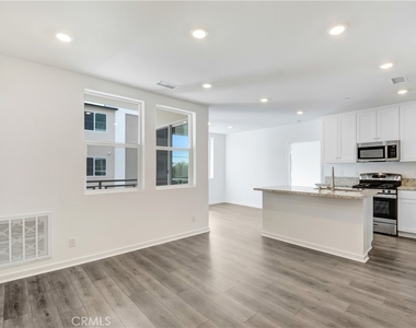 4127 E Circle Paseo - Photo Thumbnail 3
