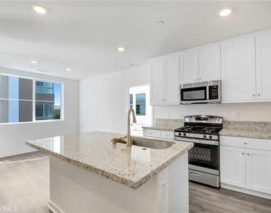 4127 E Circle Paseo - Photo Thumbnail 6
