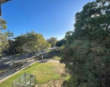 7327 Willoughby Avenue - Photo Thumbnail 24