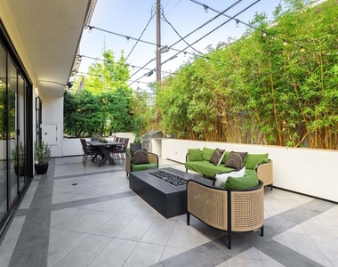1333 S Orange Grove Avenue - Photo Thumbnail 21