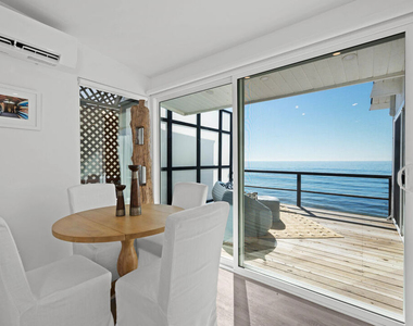 25154 Malibu Road - Photo Thumbnail 10