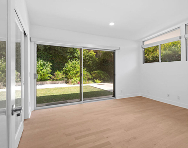 11770 Chenault Street - Photo Thumbnail 16