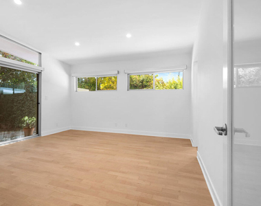 11770 Chenault Street - Photo Thumbnail 11