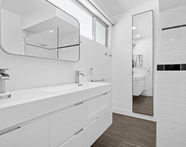 11770 Chenault Street - Photo Thumbnail 13