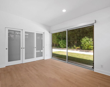 11770 Chenault Street - Photo Thumbnail 17