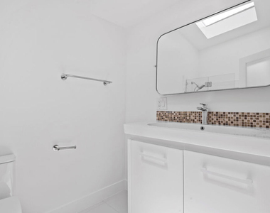 11770 Chenault Street - Photo Thumbnail 20