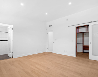 11770 Chenault Street - Photo Thumbnail 12