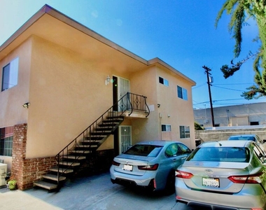 1319 E California Avenue - Photo Thumbnail 3