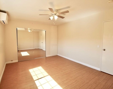 1319 E California Avenue - Photo Thumbnail 13