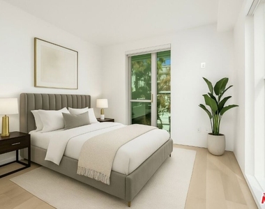 1136 N La Cienega Boulevard - Photo Thumbnail 3