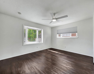 23008 Hamlin Street - Photo Thumbnail 17