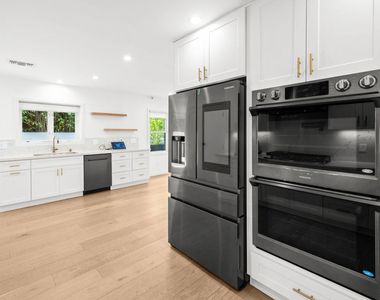 9007 David Avenue - Photo Thumbnail 16