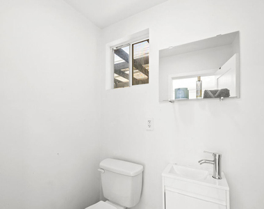 9007 David Avenue - Photo Thumbnail 32