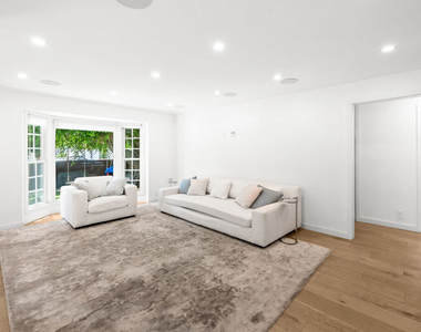 9007 David Avenue - Photo Thumbnail 2